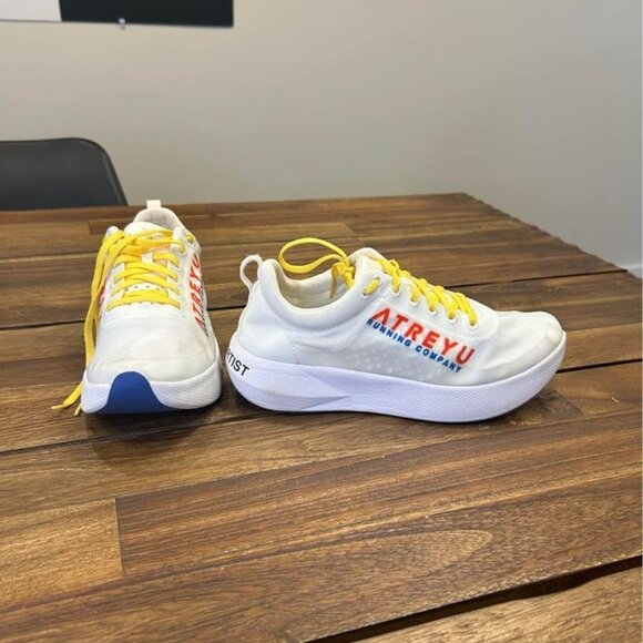 Triathlete Atreyu “the artist” running shoe. White. Size 7 men’s, 8.5 woman’s. L - Picture 3 of 9